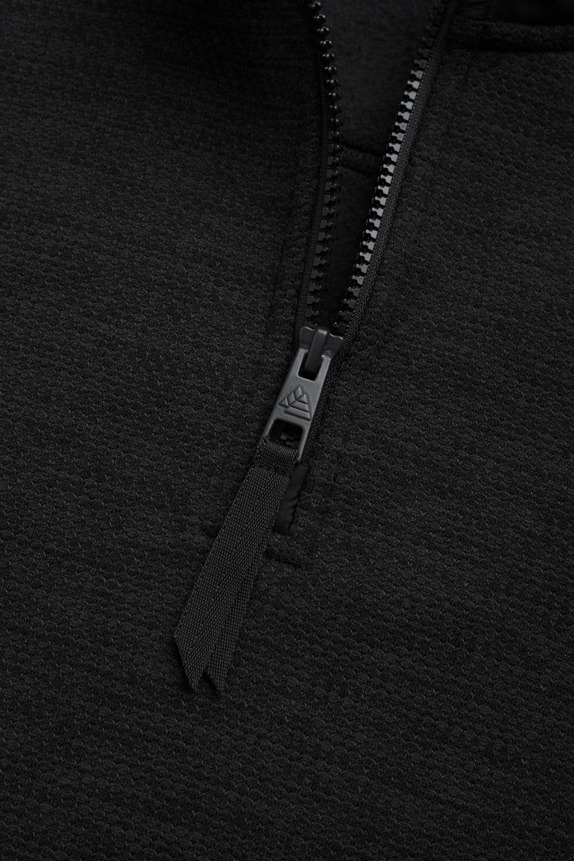 Galtsand Vartian Quarter Zip