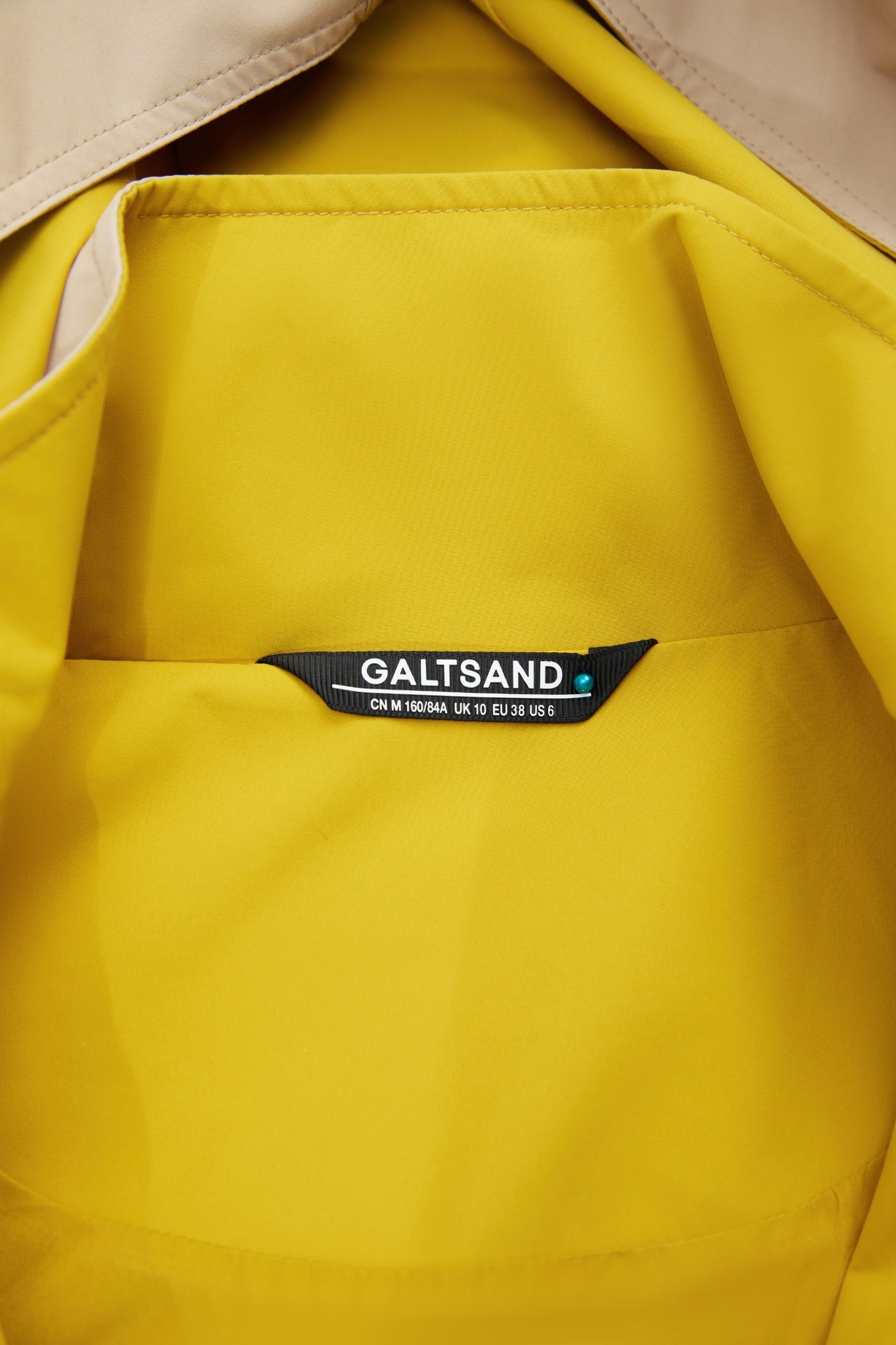 Galtsand Trench Coat