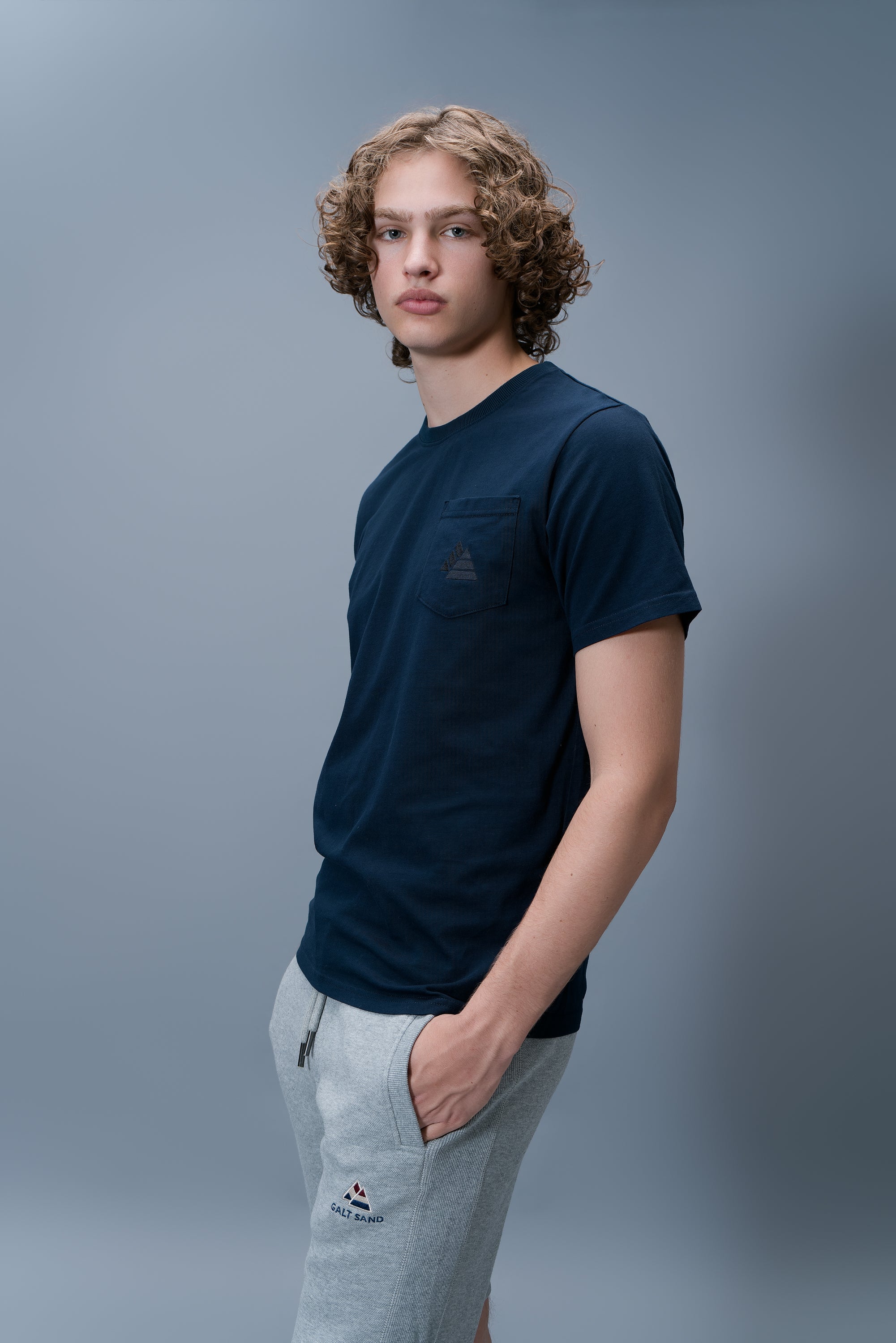 T-shirt délavé à poche