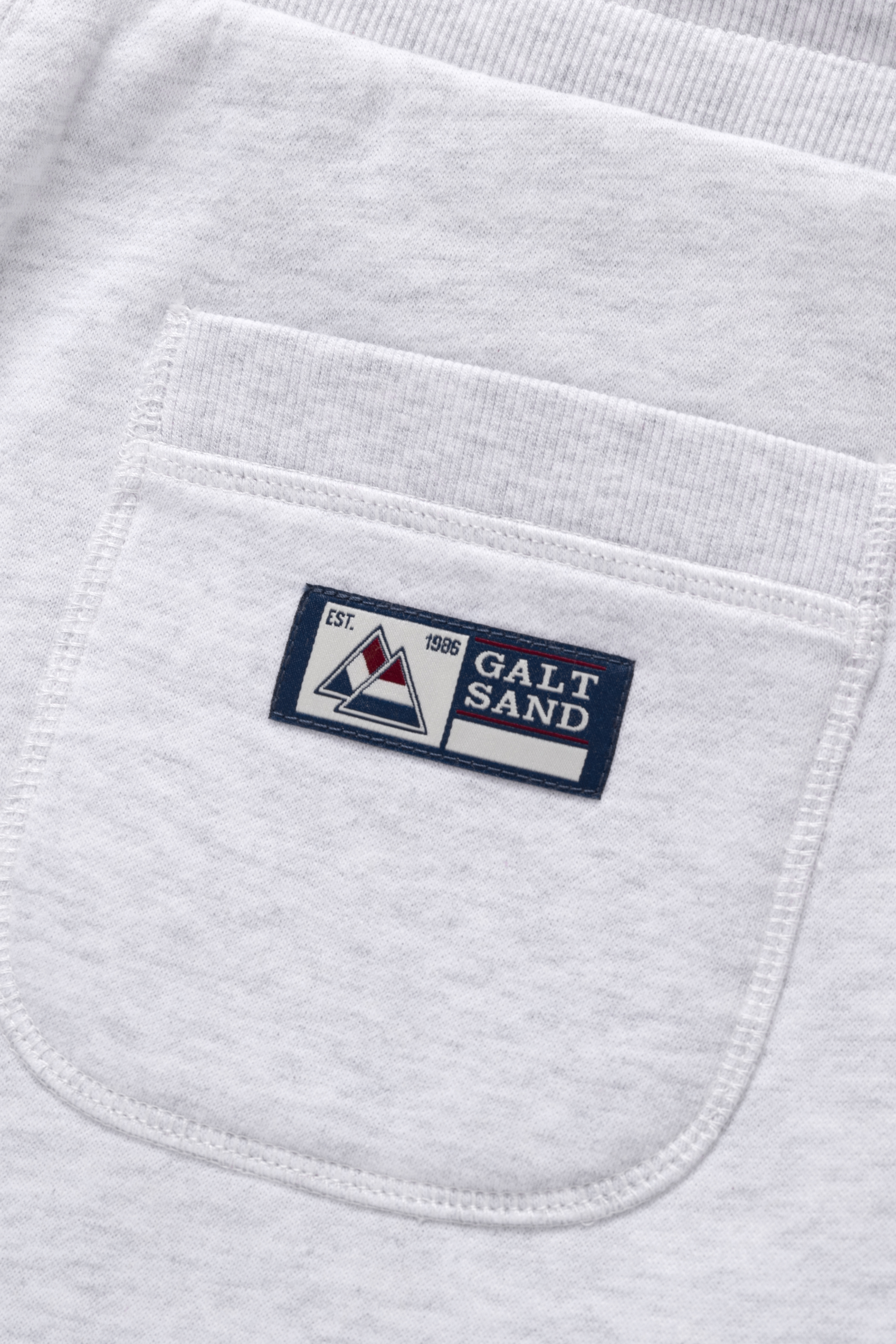 Short classique avec poche cargo
