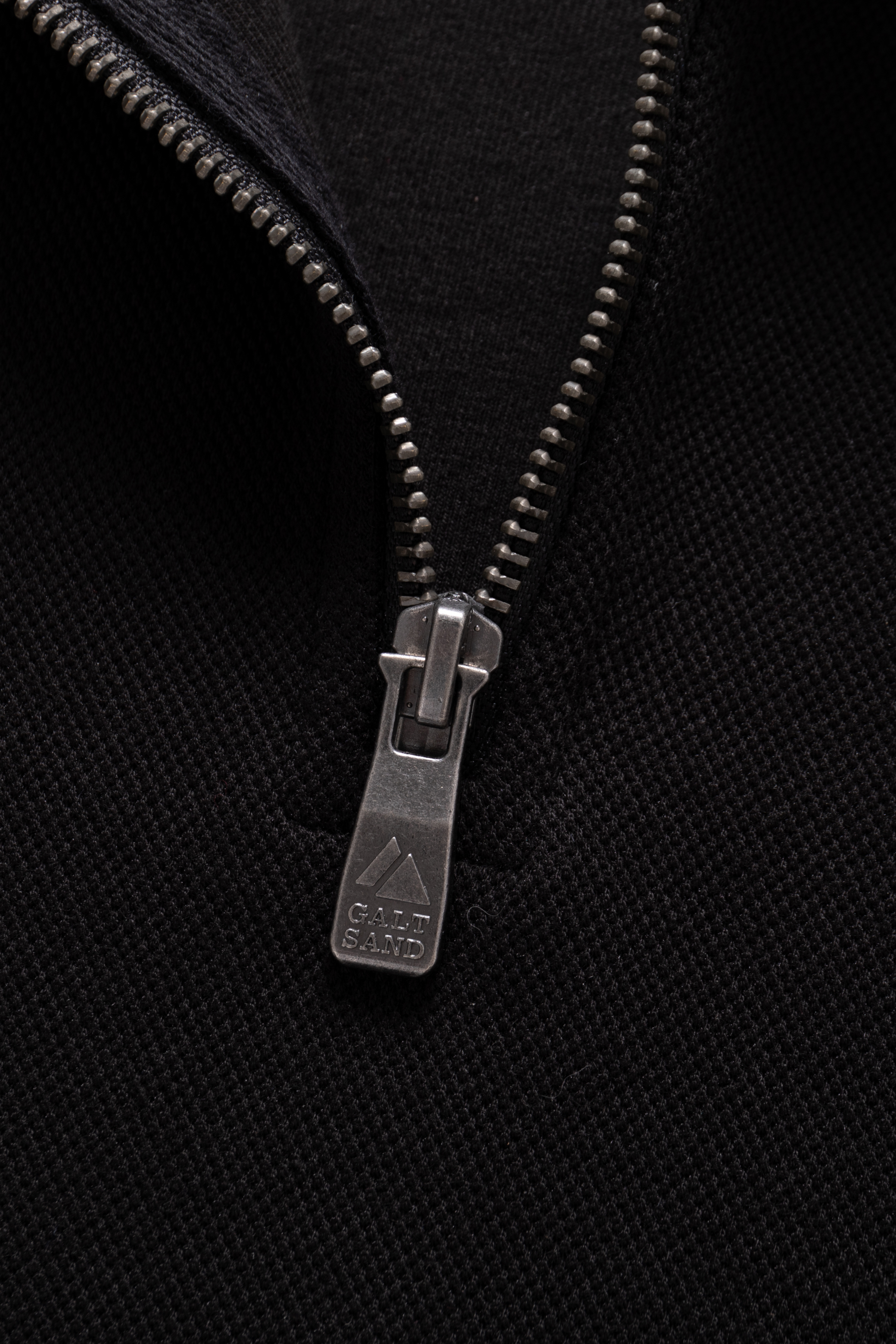 Galtsand Pique Quarter Zip Sweater