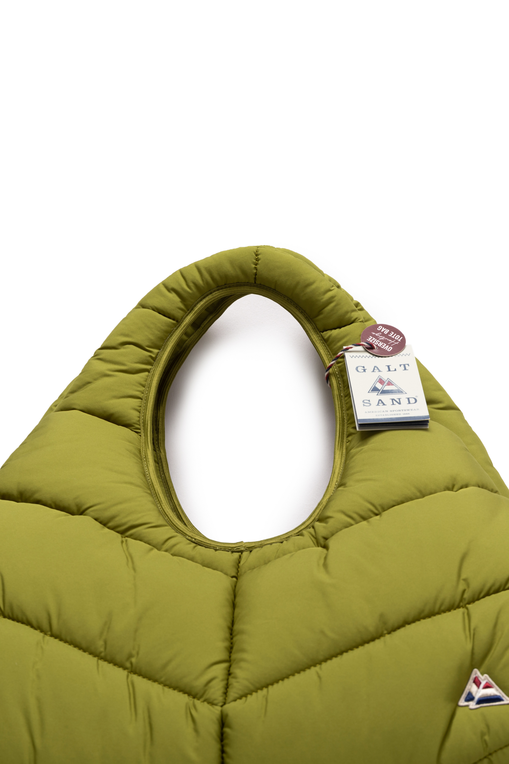 Grand sac matelassé demi-lune coloris avocat
