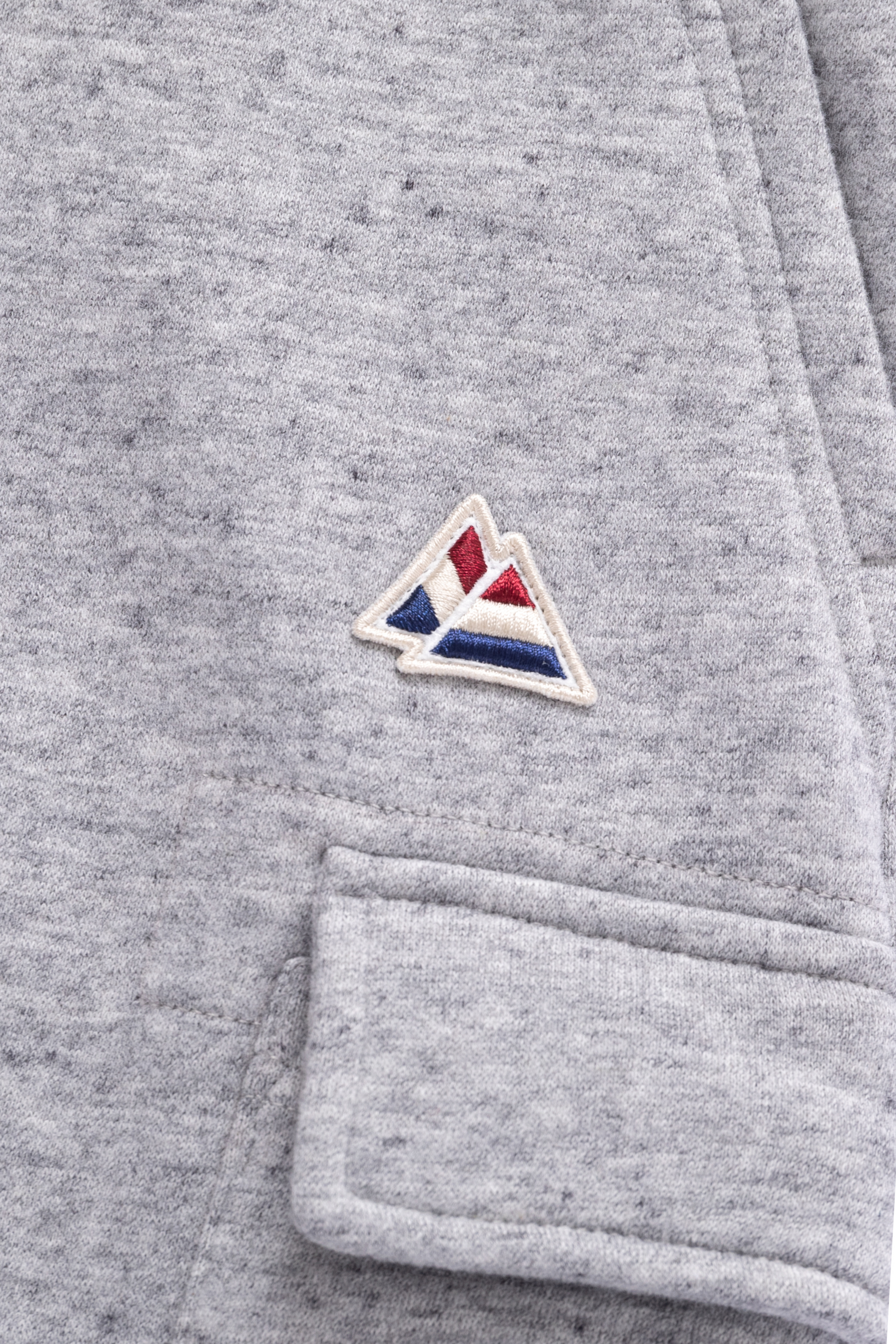 Short classique avec poche cargo